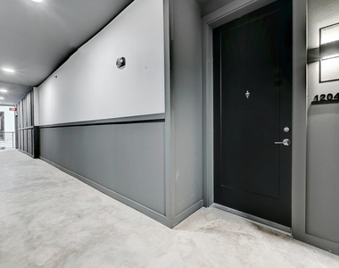 4801 Springdale Rd - Photo Thumbnail 3