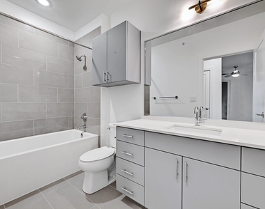 4801 Springdale Rd - Photo Thumbnail 17