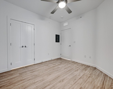 4801 Springdale Rd - Photo Thumbnail 16