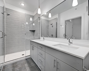 4801 Springdale Rd - Photo Thumbnail 12