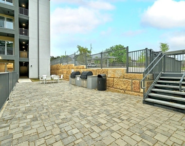4801 Springdale Rd - Photo Thumbnail 24