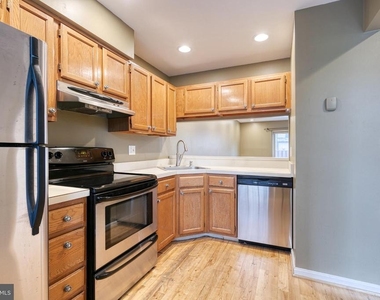 2816 Elliott Street - Photo Thumbnail 5