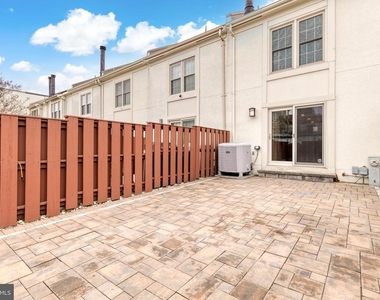2816 Elliott Street - Photo Thumbnail 25