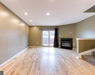 2816 Elliott Street - Photo Thumbnail 15