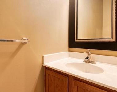 2816 Elliott Street - Photo Thumbnail 13