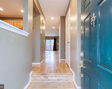 2816 Elliott Street - Photo Thumbnail 4