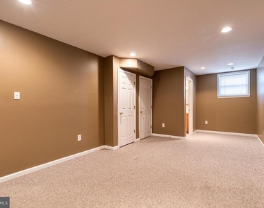 2816 Elliott Street - Photo Thumbnail 8