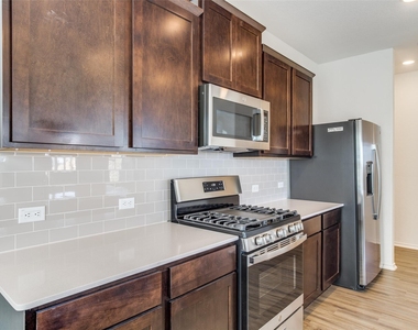 7133 Spotted Leaf Way - Photo Thumbnail 8