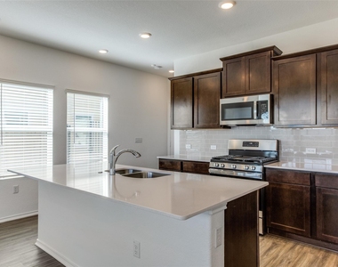 7133 Spotted Leaf Way - Photo Thumbnail 6