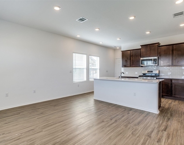 7133 Spotted Leaf Way - Photo Thumbnail 9