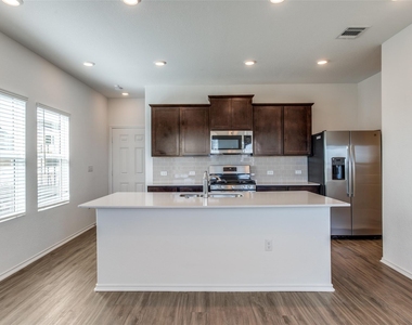 7133 Spotted Leaf Way - Photo Thumbnail 5