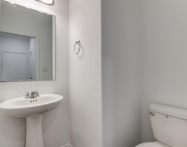 7133 Spotted Leaf Way - Photo Thumbnail 15