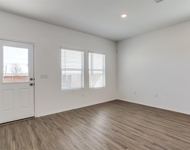 7133 Spotted Leaf Way - Photo Thumbnail 12