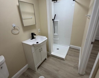 1904 E Lanvale Street - Photo Thumbnail 11