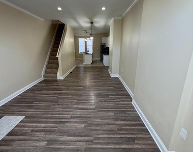 1904 E Lanvale Street - Photo Thumbnail 2