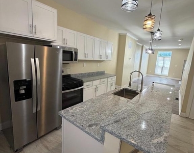 1904 E Lanvale Street - Photo Thumbnail 1