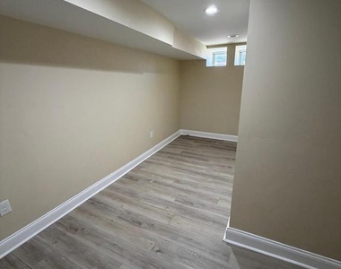 1904 E Lanvale Street - Photo Thumbnail 12