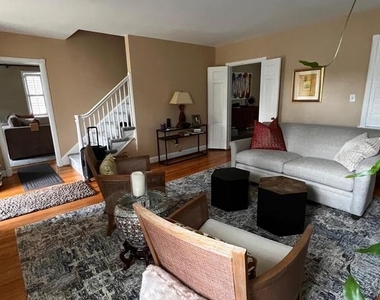 4027 Deepwood Road - Photo Thumbnail 2