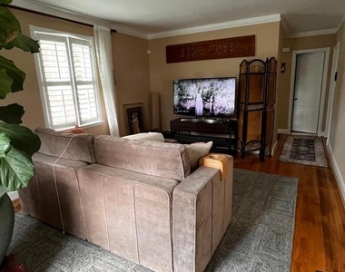 4027 Deepwood Road - Photo Thumbnail 3