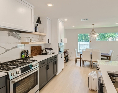 6215 Club Terrace - Photo Thumbnail 17