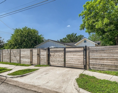 6215 Club Terrace - Photo Thumbnail 4