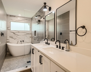 6215 Club Terrace - Photo Thumbnail 21