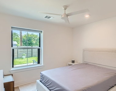 6215 Club Terrace - Photo Thumbnail 23