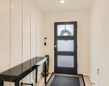 6215 Club Terrace - Photo Thumbnail 6