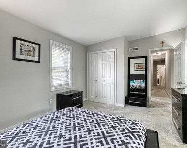 106 S Castle Street - Photo Thumbnail 22