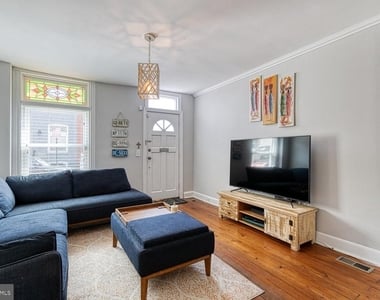 106 S Castle Street - Photo Thumbnail 4