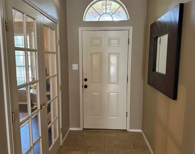2203 Sandra Dr - Photo Thumbnail 2