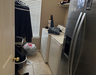 2203 Sandra Dr - Photo Thumbnail 3