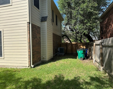 2203 Sandra Dr - Photo Thumbnail 24