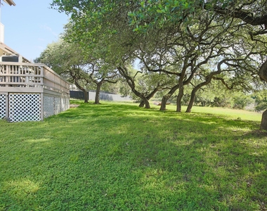 708 Cowal Dr S - Photo Thumbnail 11