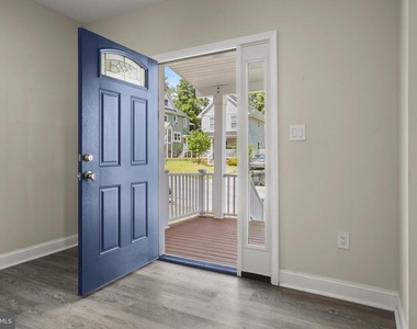 505 Mccabe Avenue - Photo Thumbnail 6