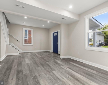 505 Mccabe Avenue - Photo Thumbnail 8