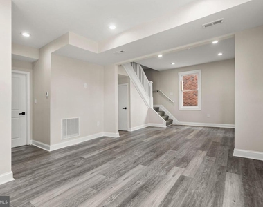 505 Mccabe Avenue - Photo Thumbnail 10