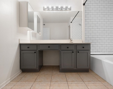 2450 Wickersham Ln - Photo Thumbnail 10