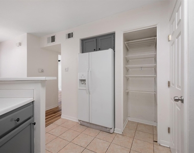 2450 Wickersham Ln - Photo Thumbnail 5