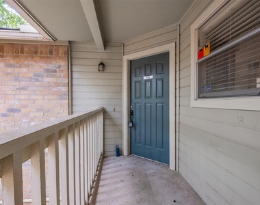 2450 Wickersham Ln - Photo Thumbnail 12