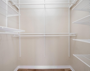 2450 Wickersham Ln - Photo Thumbnail 8