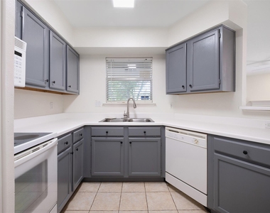 2450 Wickersham Ln - Photo Thumbnail 4