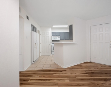 2450 Wickersham Ln - Photo Thumbnail 3