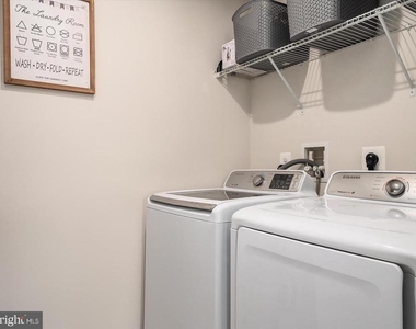 2307 Wadlow Lane - Photo Thumbnail 12