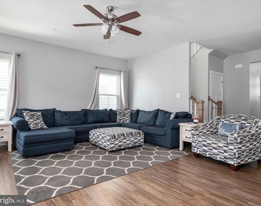 2307 Wadlow Lane - Photo Thumbnail 2