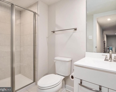 2307 Wadlow Lane - Photo Thumbnail 9