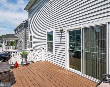 2307 Wadlow Lane - Photo Thumbnail 17