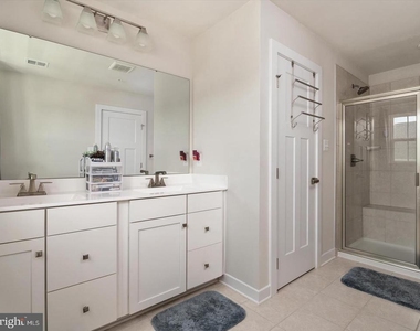 2307 Wadlow Lane - Photo Thumbnail 11