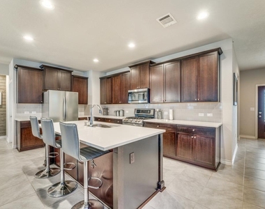 5921 Lehman Way - Photo Thumbnail 10