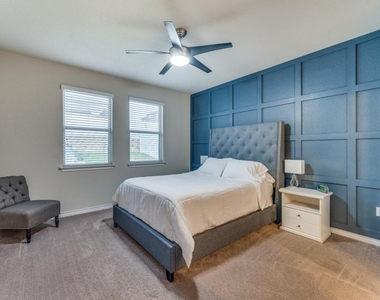 5921 Lehman Way - Photo Thumbnail 13